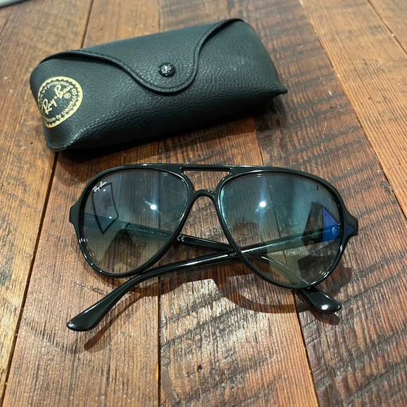 Ray-Ban CATS 5000 Classics Black Grey Gradient Lenses Unisex - Picture 1 of 5